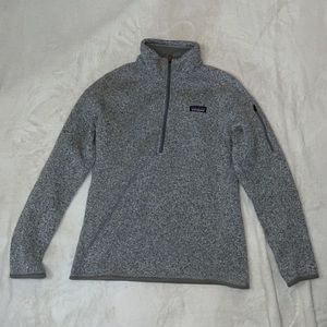 Size: women’s medium. Brand: Patagonia half zip. Condition: Brand new